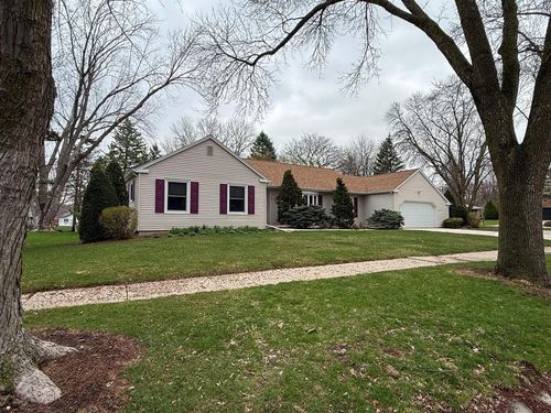 811 Ellen Lane, Fond Du Lac, WI, 54935 | Card Image