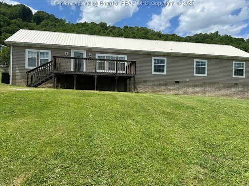 30 Beech Ln, Madison, WV, 25130-1206 | Card Image