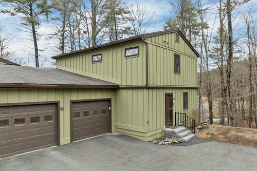 47-23 Pleasant St, West Lebanon, NH, 03784-1446 | Card Image