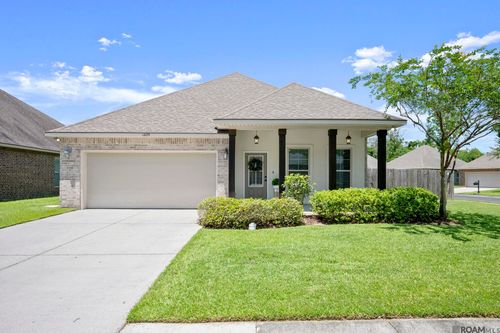 12175 Grand Wood Ave, Gonzales, LA, 70737-6515 | Card Image