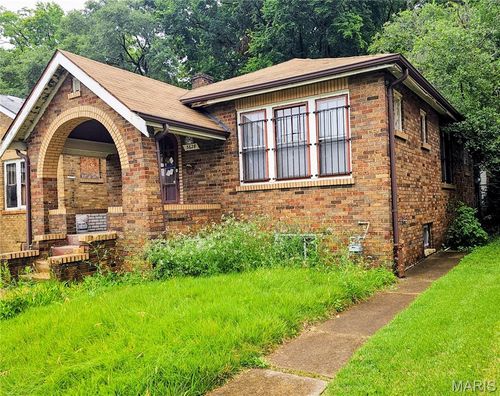5628 Hiller Pl, Saint Louis, MO, 63136-4914 | Card Image