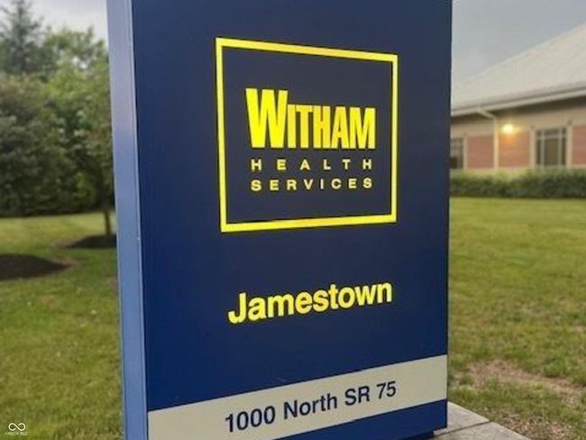 Located on the North side of town on SR 75 with 3 doctors working there | Image 50