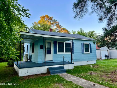 4110 E Pine St, Farmville, NC, 27828-1691 | Card Image
