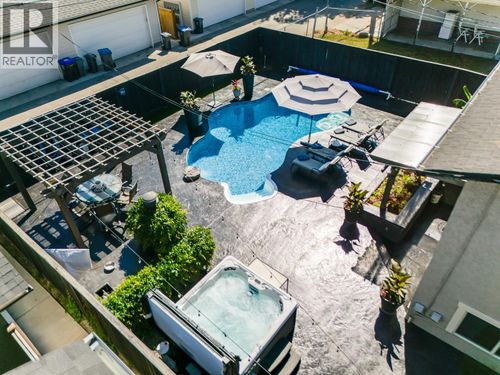 819 Cadder Ave, Kelowna, BC, V1Y5N7 | Card Image