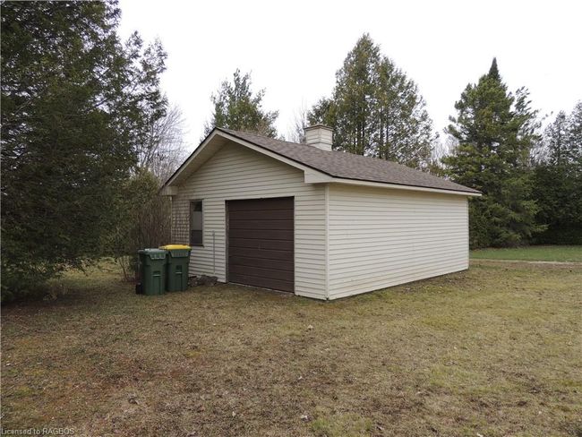 240 Point Rd, House other with 3 bedrooms, 1 bathrooms and 7 parking in Flesherton ON | Image 7