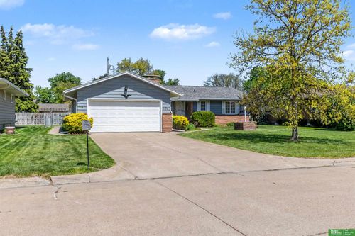 2132 E 10th St, Fremont, NE, 68025-4545 | Card Image