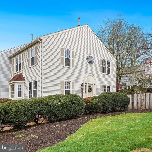 746 Arbor Ct, WARRENTON, VA, 20186-2157 | Card Image