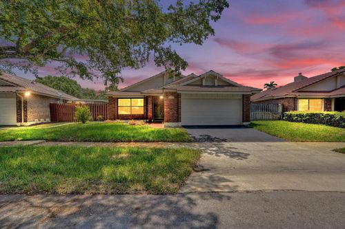 3375 W Point Dr, Hollywood, FL, 33026-3736 | Card Image