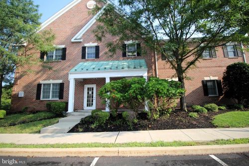 54 Friends Ln, NEWTOWN, PA, 18940-3403 | Card Image