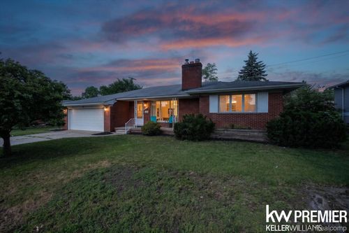 25734 Graceland Cir, Dearborn Heights, MI, 48125-1067 | Card Image