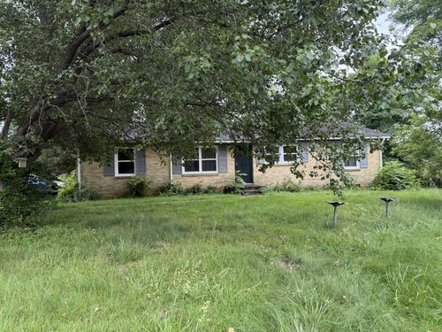 201 Ambrose Dr, Clarksville, TN, 37042-3303 | Card Image