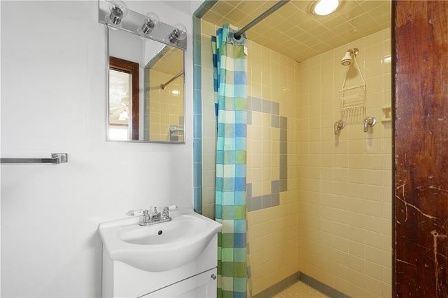 Primary Bedroom bath | Image 16