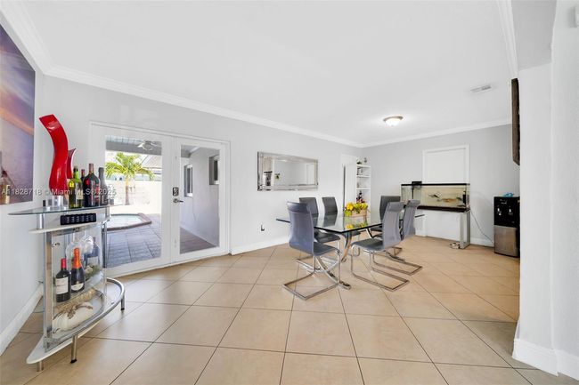 0 - 1360 W 4 Th Ln, House other with 3 bedrooms, 3 bathrooms and null parking in Hialeah FL | Image 8