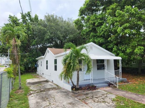 599-599 Nw 94th St, Miami, FL, 33150-2112 | Card Image