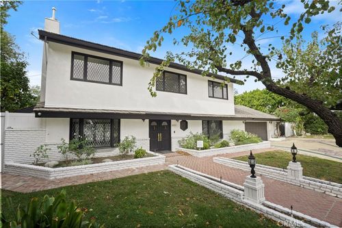 9853 Wish Ave, Northridge, CA, 91325-1951 | Card Image