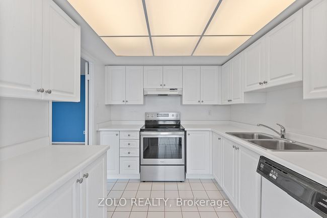 911 - 40 Harding Blvd, Condo with 3 bedrooms, 2 bathrooms and 1 parking in Richmond Hill ON | Image 7