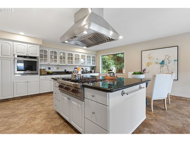 Kitchen-Eating Area | Image 14