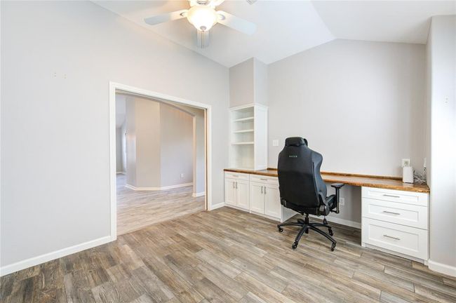 21811 Blossom Grove Ln, House other with 3 bedrooms, 2 bathrooms and 2 parking in Spring TX | Image 6