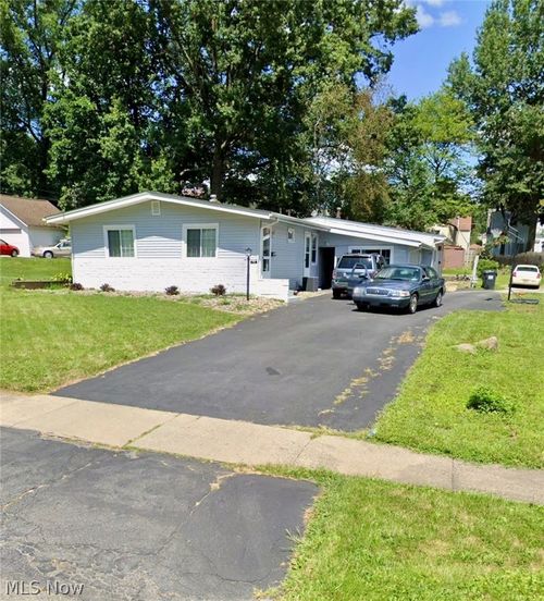 4-74 Homestead Dr, Youngstown, OH, 44512-2117 | Card Image