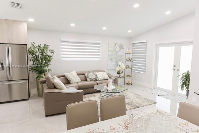 3813 Sw 149 Th Pl, House other with 4 bedrooms, 3 bathrooms and null parking in Miami FL | Image 14