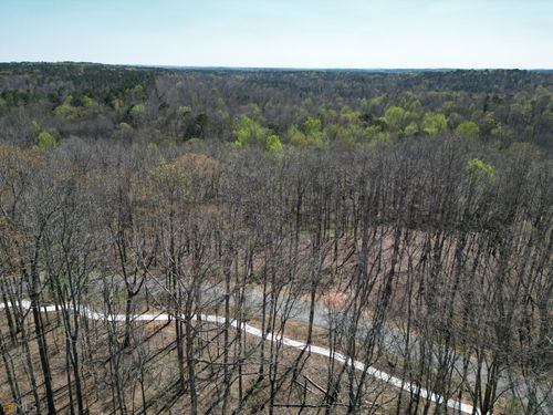 1069 Lupo Loop E, Chattahoochee Hills, GA, 30268-2197 | Card Image