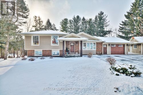 506 Memorial Dr, Fenwick, ON, L0S1C0 | Card Image