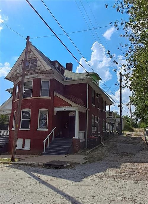 12-706 1/2 N 12th St, Saint Joseph, MO, 64501-1614 | Card Image