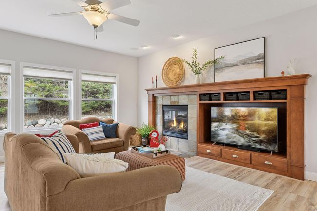 19010 63 Rd Pl N, House other with 3 bedrooms, 3 bathrooms and null parking in Maple Grove MN | Image 6