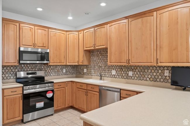 9587 4500, Home with 3 bedrooms, 3 bathrooms and 2 parking in Cedar Hills UT | Image 11