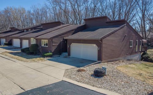 unit-1-2917 Brookview Drive, Freeport, IL, 61032 | Card Image