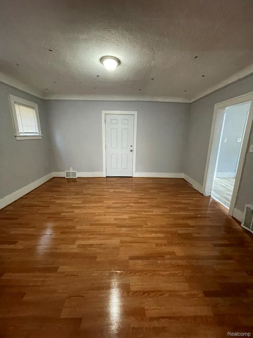 4368 Buckingham Ave, Detroit, MI, 48224-3541 | Card Image