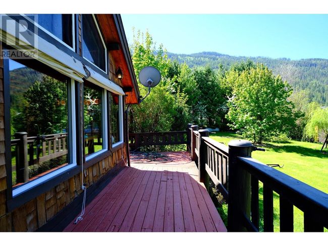 4061 Torry Rd, House other with 3 bedrooms, 2 bathrooms and 12 parking in Eagle Bay BC | Image 14