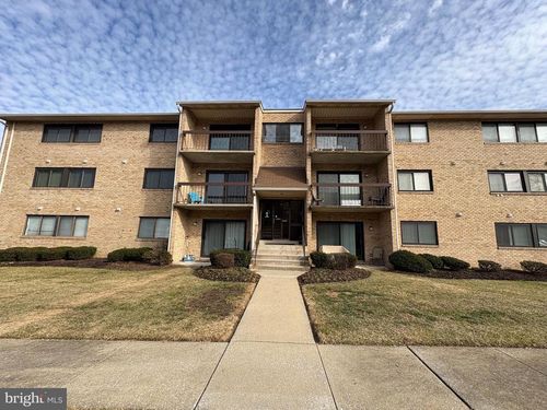 t-3-1 Summit Hill, Baltimore, MD, 21228 | Card Image