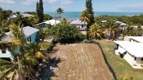 57529 Bailey St, Marathon, FL, 33050-5611 | Card Image