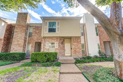 1039 Fountain View Dr, Houston, TX, 77057-2000 | Card Image