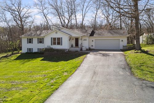 1430 Woodland Dr, Sherrard, IL, 61281-8557 | Card Image