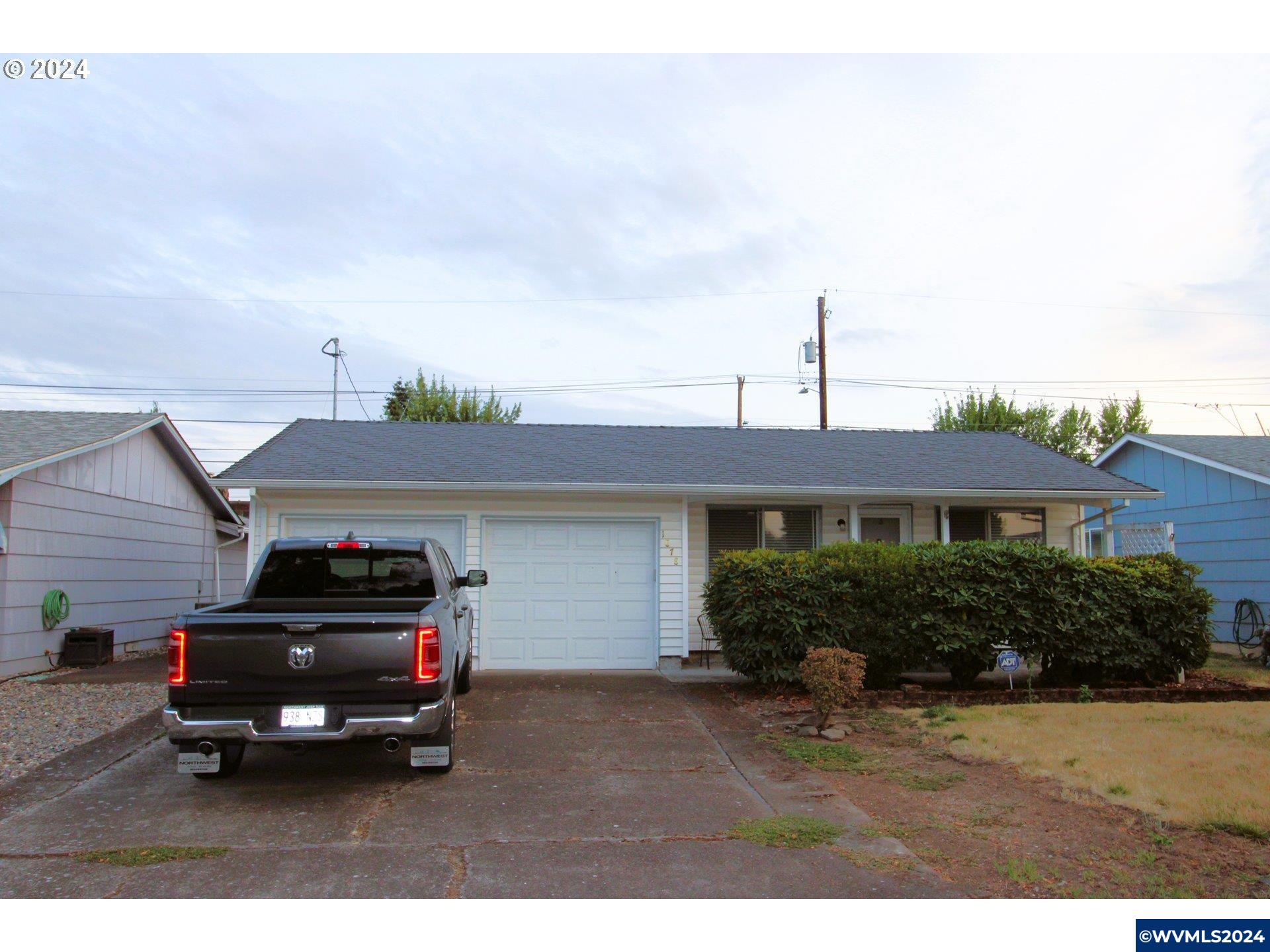 Rainier Rd, Woodburn, OR 97071
