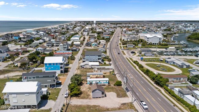 524 E Fort Macon Rd, House other with 2 bedrooms, 1 bathrooms and null parking in Atlantic Beach NC | Image 15
