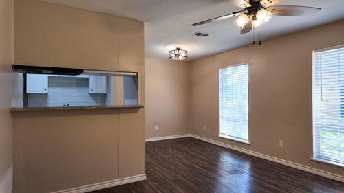 apt-1-2101 6th Ave N, Texas City, TX, 77590-7145 | Card Image