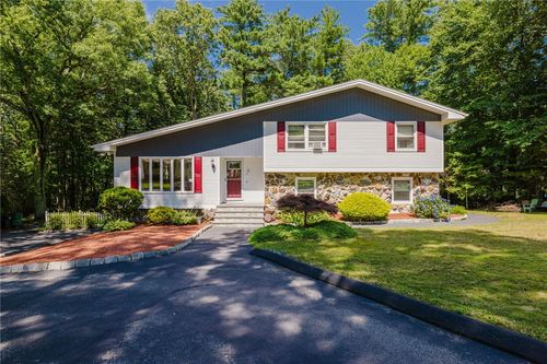 22 Oakview Ter, Scituate, RI, 02857-3009 | Card Image