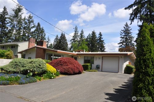 632 164th Place Ne, Bellevue, WA, 98008 | Card Image