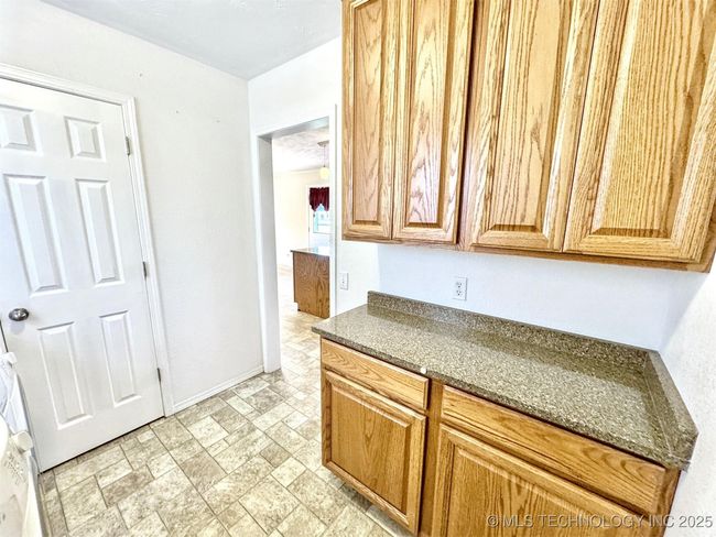 16289 W 810 Rd, House other with 4 bedrooms, 2 bathrooms and null parking in Tahlequah OK | Image 22