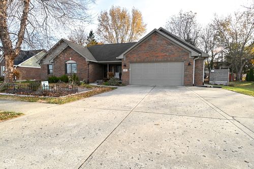 1105 Odell St, Brownsburg, IN, 46112-1920 | Card Image