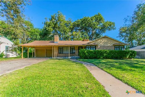 504 W Park Ave, Temple, TX, 76501-1623 | Card Image