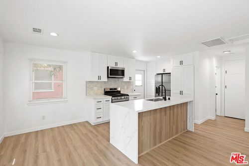 c-1940 Cloverfield Blvd, Santa Monica, CA, 90404-4998 | Card Image