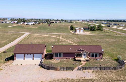 13 Meadow Ln, Wheatland, WY, 82201-8984 | Card Image