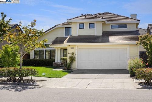 21 Ross Rd, Alameda, CA, 94502-7753 | Card Image