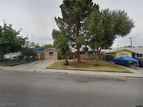 324 Rossmoyne Ave, North Las Vegas, NV, 89030-3812 | Card Image