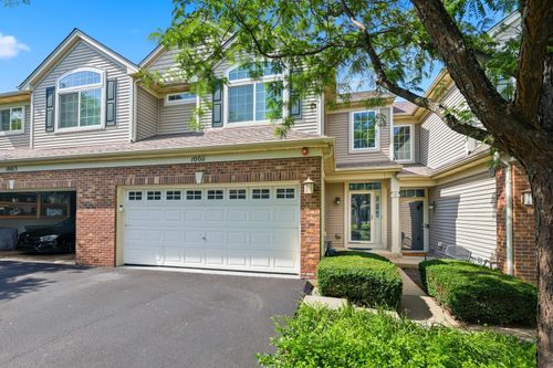 10011 Cummings St, Huntley, IL, 60142-6033 | Card Image