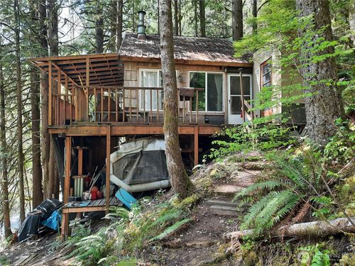 64011 E Cascade Dr, Marblemount, WA, 98267 | Card Image